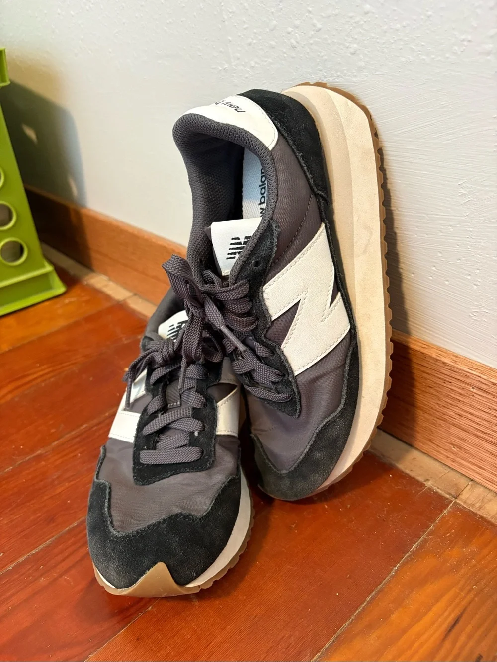 New Balance Women’s Black and White Retro Trail Runner Sneakers